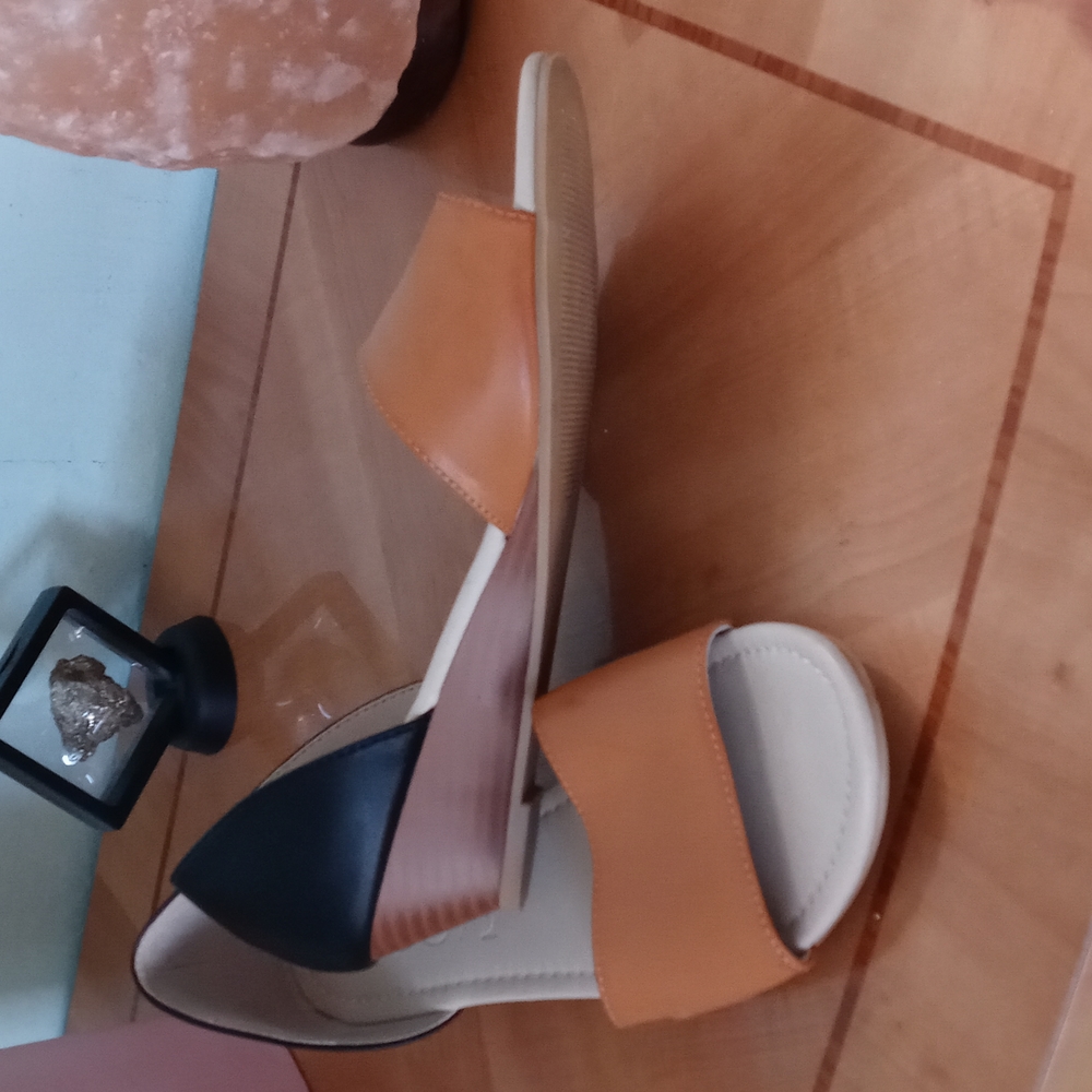 Sandals - Picture 3 of 7